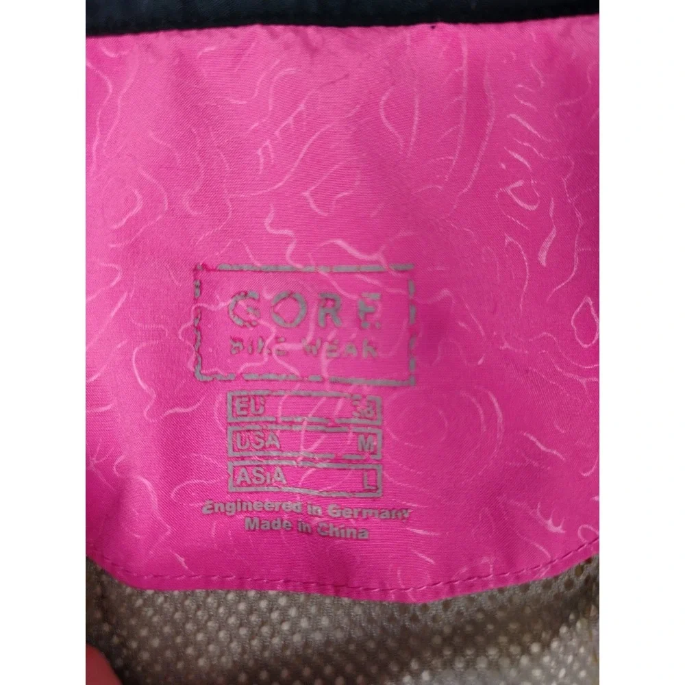 Gore Bike Wear Jacket Womens Medium Pink GORE-TEX Cycling Windbreaker Reflective